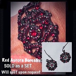 Red Aurora Borealis Set